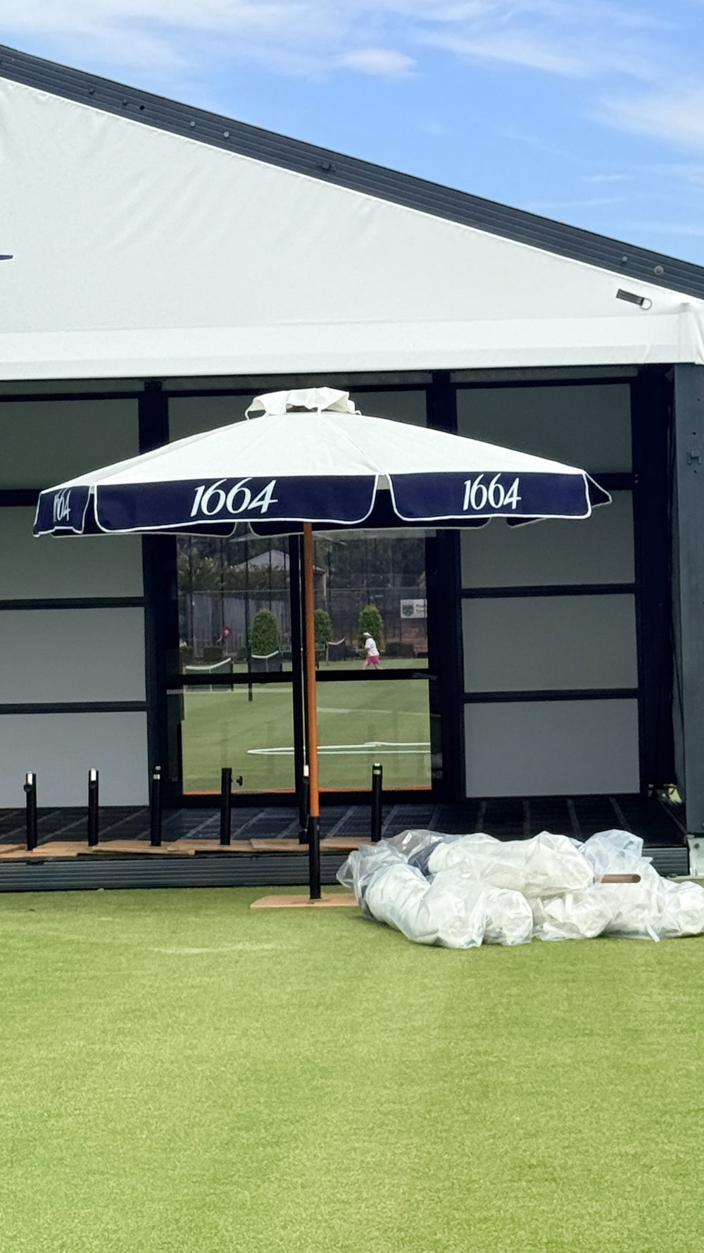 1664 branded umbrellas
